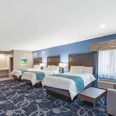 Отель Baymont By Wyndham Houston Hobby Airport Экстерьер фото